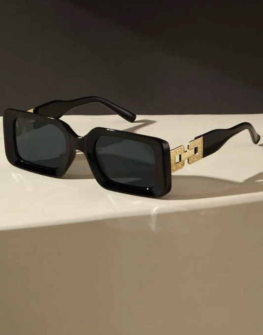 Graceful Black Sunglasses